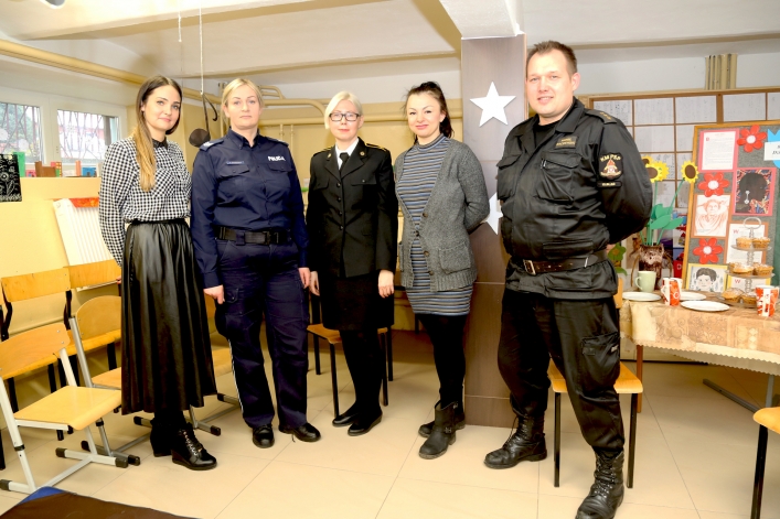 Kobiety wykonujące "męskie" zawody spotkały się z uczniami Szkoły Podstawowej nr 8