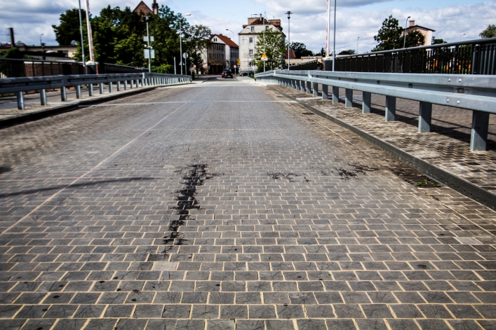 Kolejne usterki na Moście Dolnym. Znów wymaga naprawy