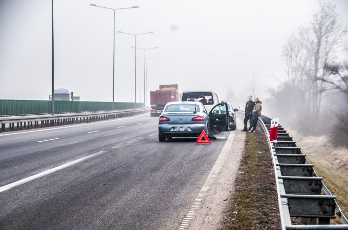 Kolizja na siódemce. Mgła ogranicza widoczność