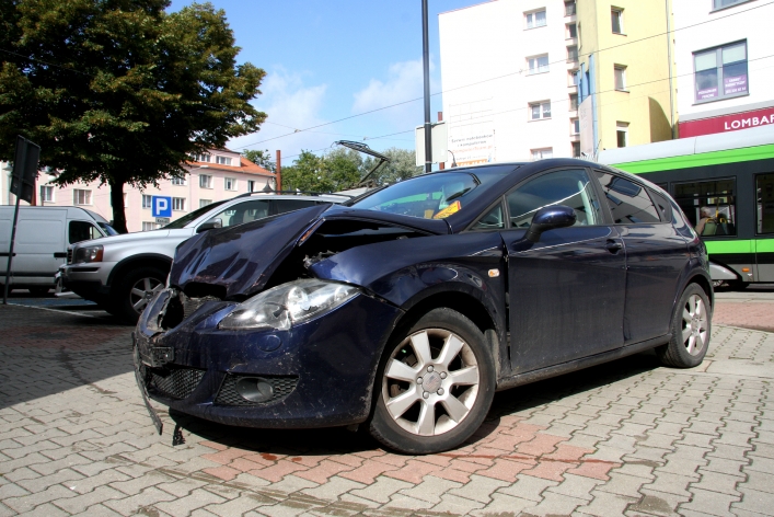 Kolizja na ul. Hetmańskiej. Chwila nieuwagi może kosztować bardzo dużo