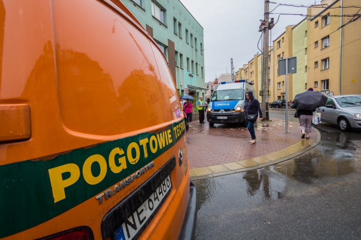 Kolizja osobówki z tramwajem na Królewieckiej. Kierowca pod wpływem