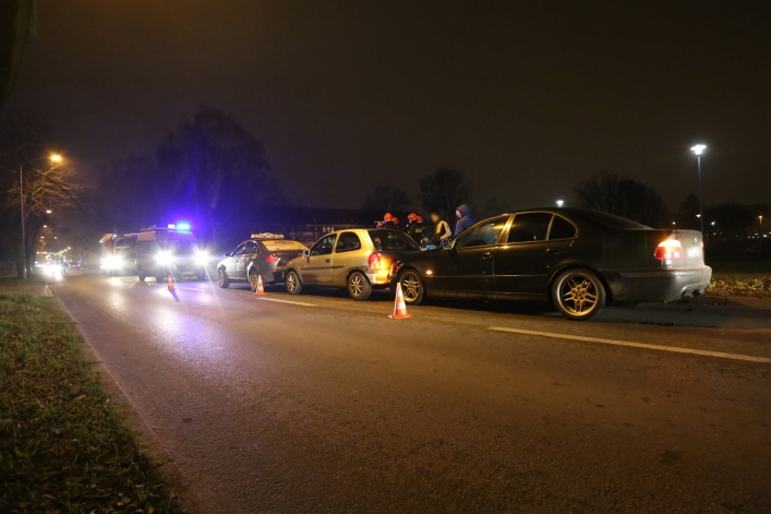 Kolizja trzech samochodów osobowych na ul. Żeromskiego. Trzy osoby w szpitalu (+ zdjęcia)