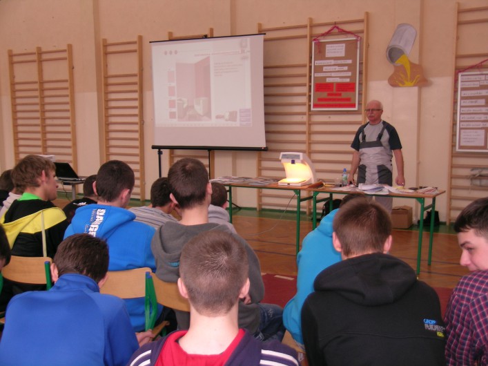 Kolor w budownictwie i techniki dekoracyjne. Uczniowie wzięli udział w szkoleniu
