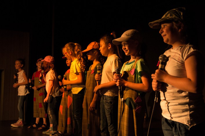 Koncert dla chorej Karolinki - rewia talentów wokalnych. Zobacz galerię zdjęć