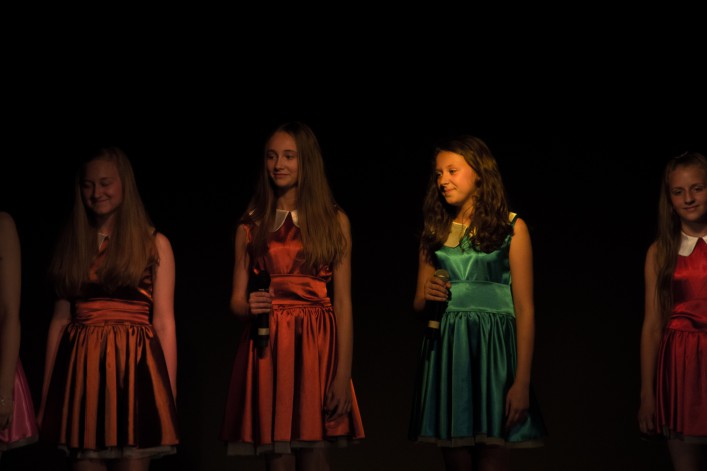 Koncert dla chorej Karolinki - rewia talentów wokalnych. Zobacz galerię zdjęć