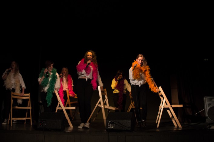 Koncert dla chorej Karolinki - rewia talentów wokalnych. Zobacz galerię zdjęć