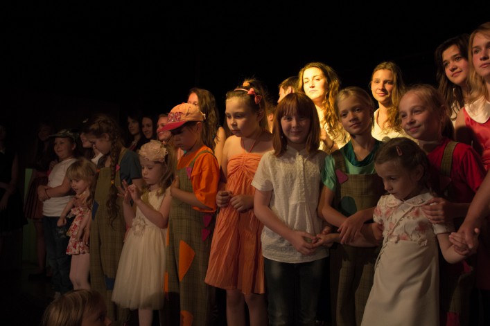 Koncert dla chorej Karolinki - rewia talentów wokalnych. Zobacz galerię zdjęć
