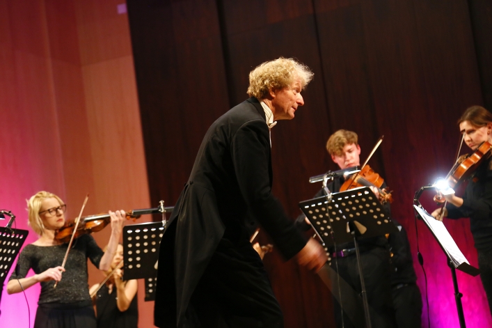 Koncert EOK z Thomasem Kalbem na zakończenie sezonu artystycznego
