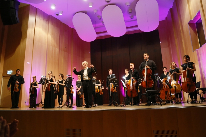Koncert EOK z Thomasem Kalbem na zakończenie sezonu artystycznego