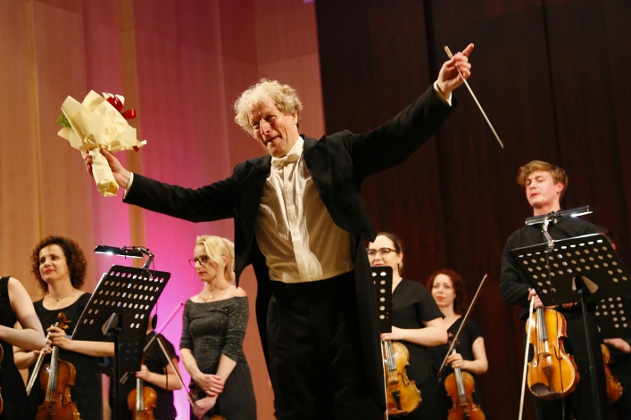 Koncert EOK z Thomasem Kalbem na zakończenie sezonu artystycznego