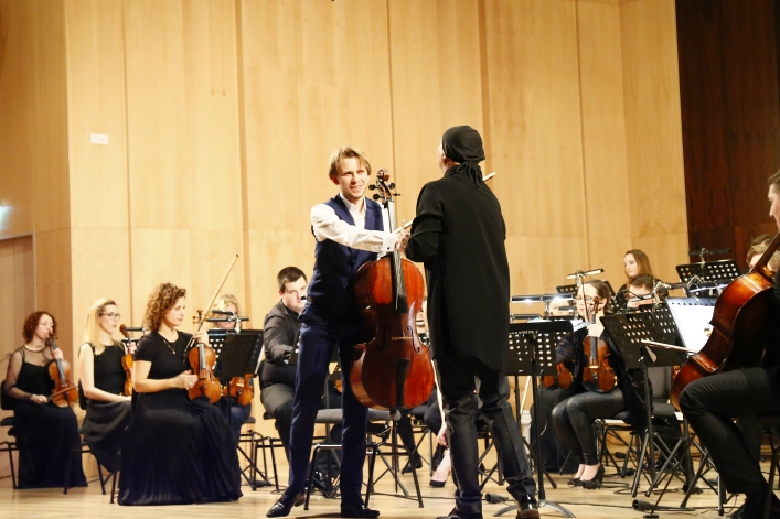 Koncert EOK z udziałem wirtuoza wiolonczeli –  Marcina Zdunika