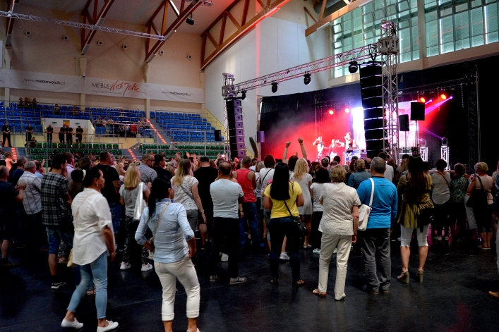Koncert Zenona Martyniuka. Jako support wystąpił Gesek (+ zdjęcia)