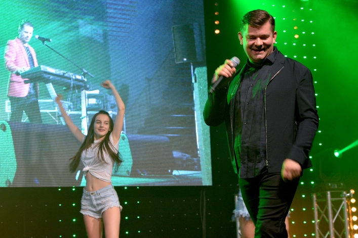 Koncert Zenona Martyniuka. Jako support wystąpił Gesek (+ zdjęcia)