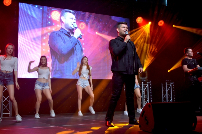 Koncert Zenona Martyniuka. Jako support wystąpił Gesek (+ zdjęcia)