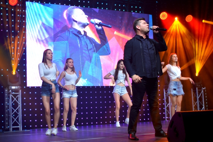 Koncert Zenona Martyniuka. Jako support wystąpił Gesek (+ zdjęcia)