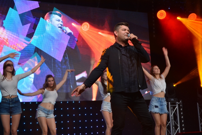 Koncert Zenona Martyniuka. Jako support wystąpił Gesek (+ zdjęcia)