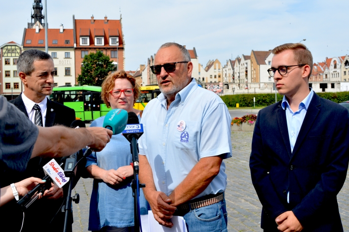 Konferencja PO, KOD-u i Nowoczesnej na pl. Słowiańskim
