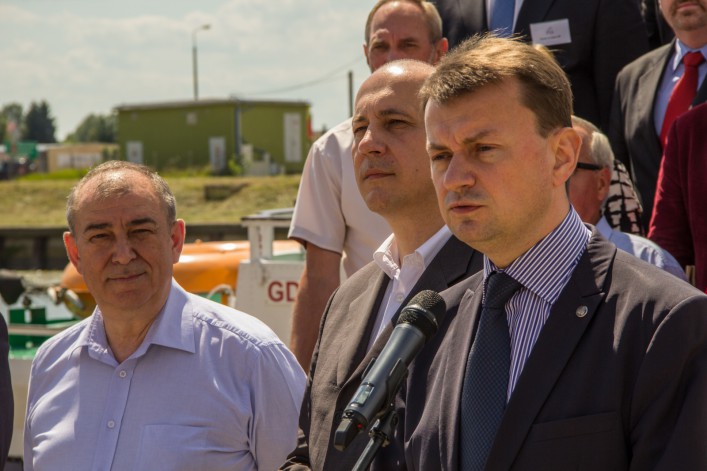 Konferencja prasowa Prawa i Sprawiedliwości na Przystani Żeglugi Elbląsko-Ostródzkiej