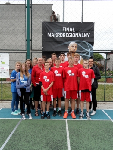 Koszykarze Gimnazjum nr 4 liderem Orlik Basketmania 2014