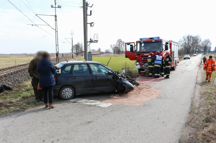 Kraksa pociągu z autem (+ foto)
