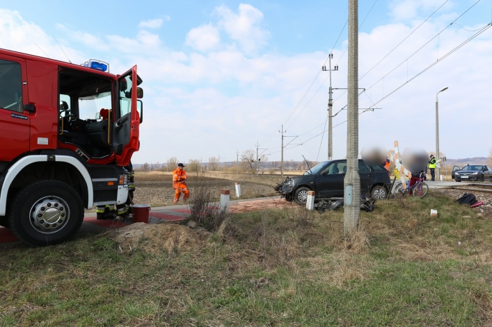Kraksa pociągu z autem (+ foto)