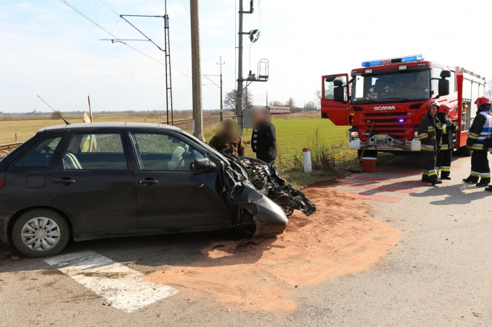 Kraksa pociągu z autem (+ foto)