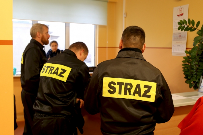Krew oddali dzisiaj policjanci, strażacy oraz...