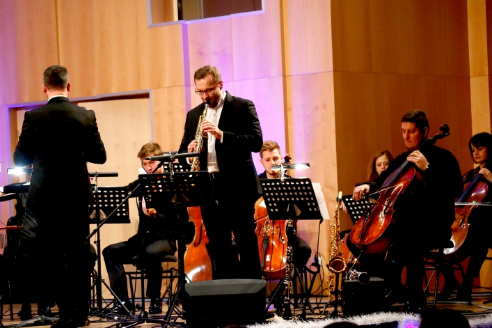 Krzesimir Dębski, Zagan Acoustic i Ariela Ludwiczaka zagrali z Elbląską Orkiestrą Kameralną