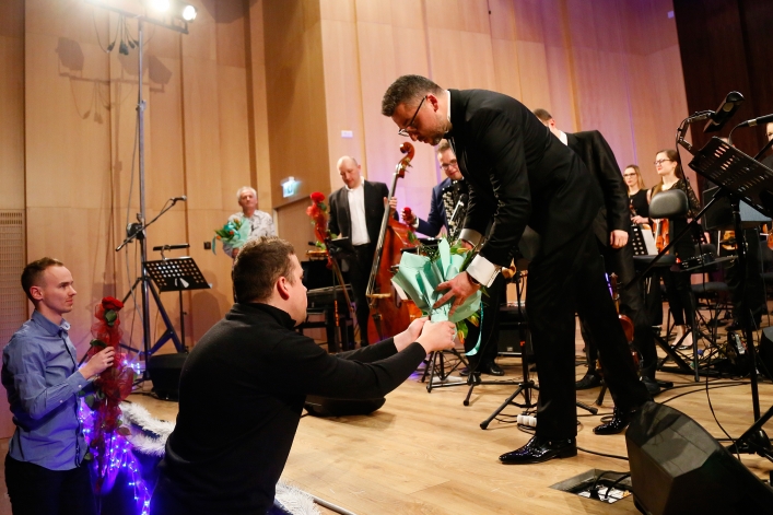 Krzesimir Dębski, Zagan Acoustic i Ariela Ludwiczaka zagrali z Elbląską Orkiestrą Kameralną
