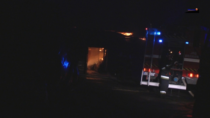 Krzewno: Nocny pożar w fabryce szczotek (foto i video)