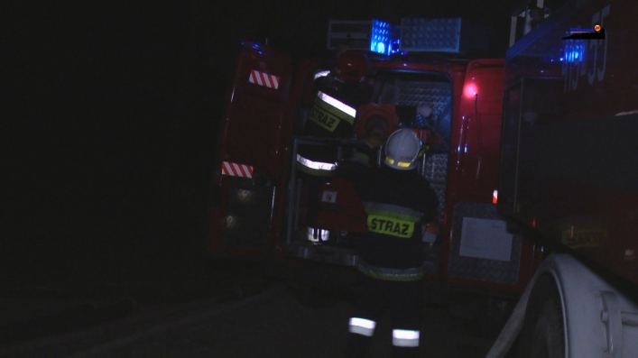 Krzewno: Nocny pożar w fabryce szczotek (foto i video)