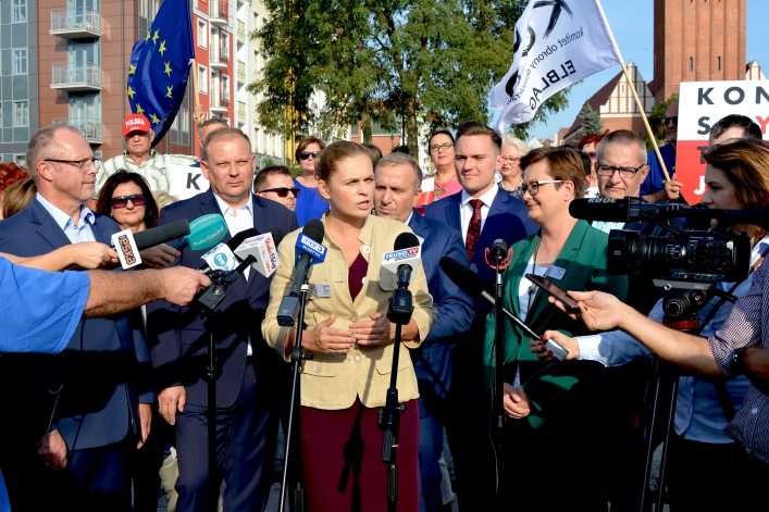 Liderzy Koalicji Obywatelskiej (Grzegorz Schetyna, Katarzyna Lubnauer, Barbara Nowacka) w Elblągu