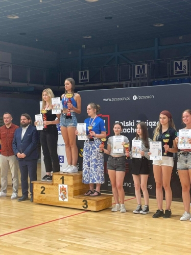 Lidia Czarnecka na podium mistrzostw Polski juniorów