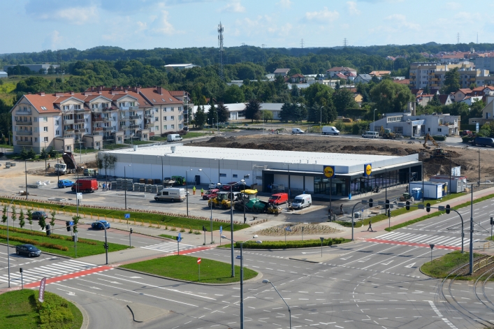 Lidl przy skrzyżowaniu Ogólnej i al. Jana Pawła II (26 lipca 2018 r.)