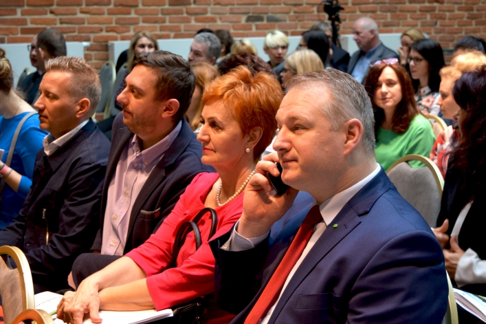 Marszałek województwa otworzył konferencję poświęconą funduszom z UE w Hotelu Elbląg