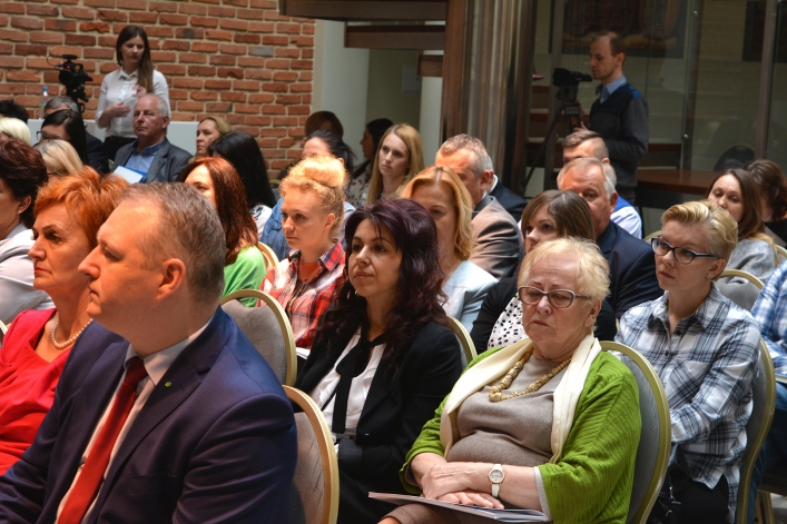 Marszałek województwa otworzył konferencję poświęconą funduszom z UE w Hotelu Elbląg