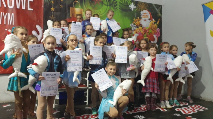 Medale elbląskich łyżwiarzy UKS „Szóstka” na zawodach w Łodzi 