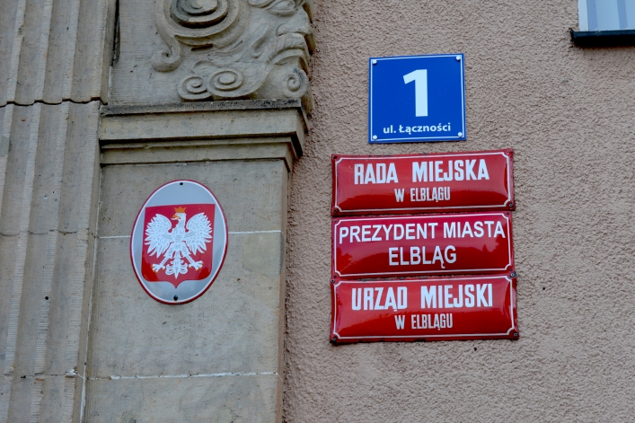 Medaliści sekcji kajakowej Olimpii Elbląg u prezydenta