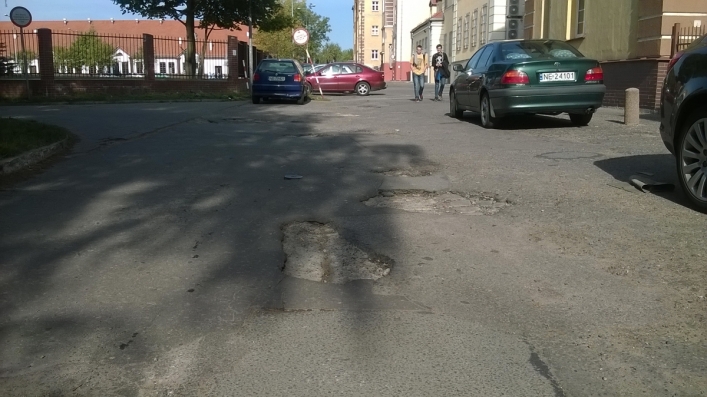 Miasteczko księżycowe? Tam jest dziura na dziurze