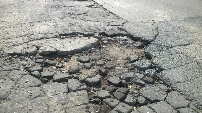 Miasteczko księżycowe? Tam jest dziura na dziurze