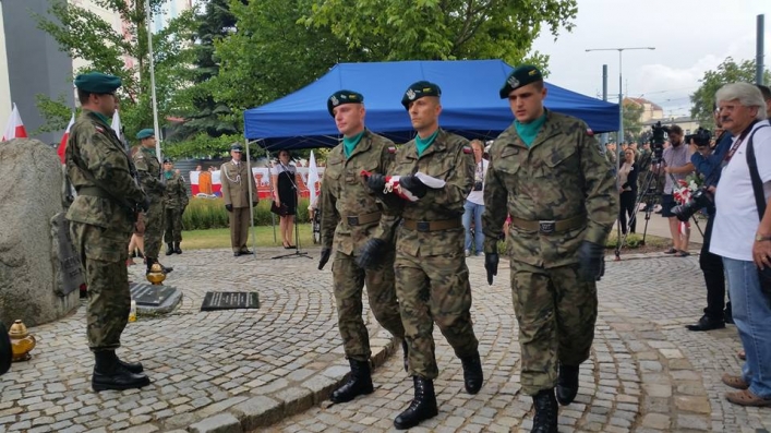 Miasto dziś nie stanęło, ale pamięć Powstania uczciło