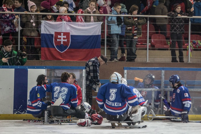 Międzynarodowy Turniej w Hokeju na Sledżach: Powitalna wygrana elblążan