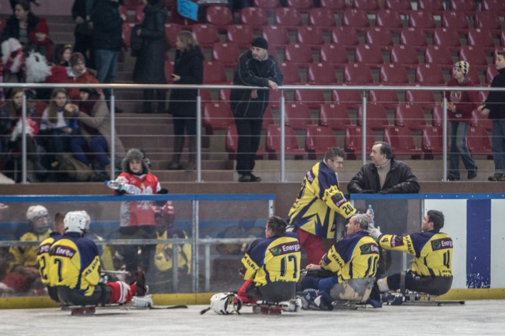 Międzynarodowy Turniej w Hokeju na Sledżach: Powitalna wygrana elblążan