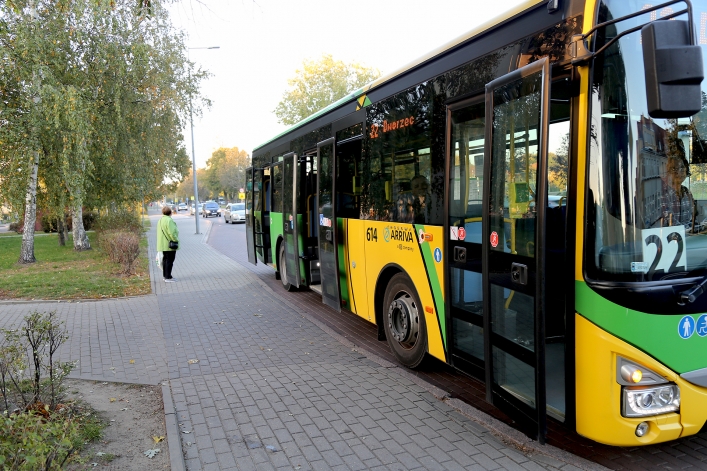 Mieszkańcy bloku przy Mickiewicza już 8 lat bezskutecznie walczą o swobodny dojazd do posesji (+ zdjecia)