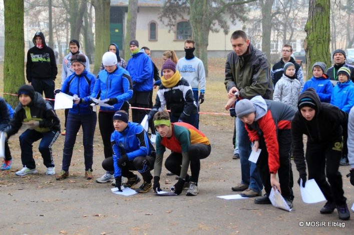 Mikołajkowe biegi na orientację w Parku Modrzewie