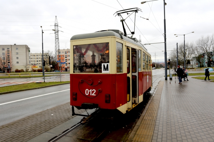Mikołajkowy tramwaj kursuje dziś w Elblągu. Przejazdy są bezpłatne