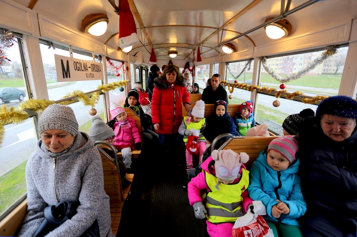 Mikołajkowy tramwaj kursuje dziś w Elblągu. Przejazdy są bezpłatne