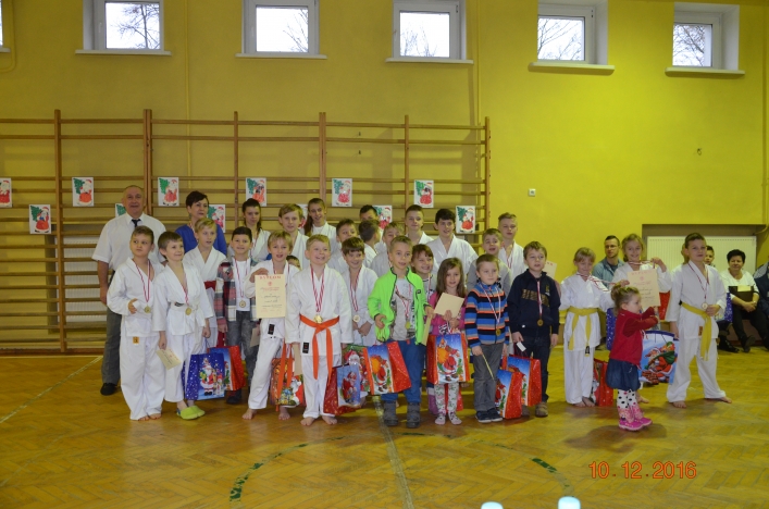 Mikołajkowy Turniej Karate w Szkole Podstawowej nr 6 w Elblągu