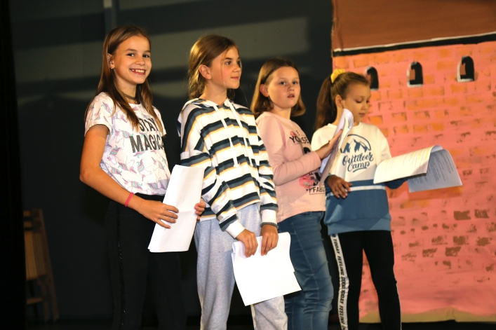Młodzi ludzie z MDK przygotowują interpretację basni o Kilianie