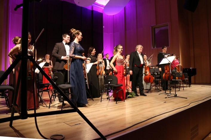 Na koniec karnawału podkasana muza, czyli EOK z koncertmistrzem Deutsche Oper Berlin